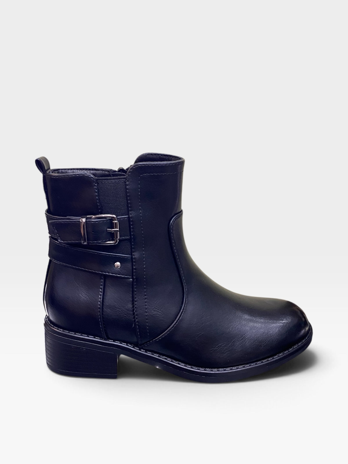 Stivaletto Basso Casual con Fibbia e Zip Nero Donna