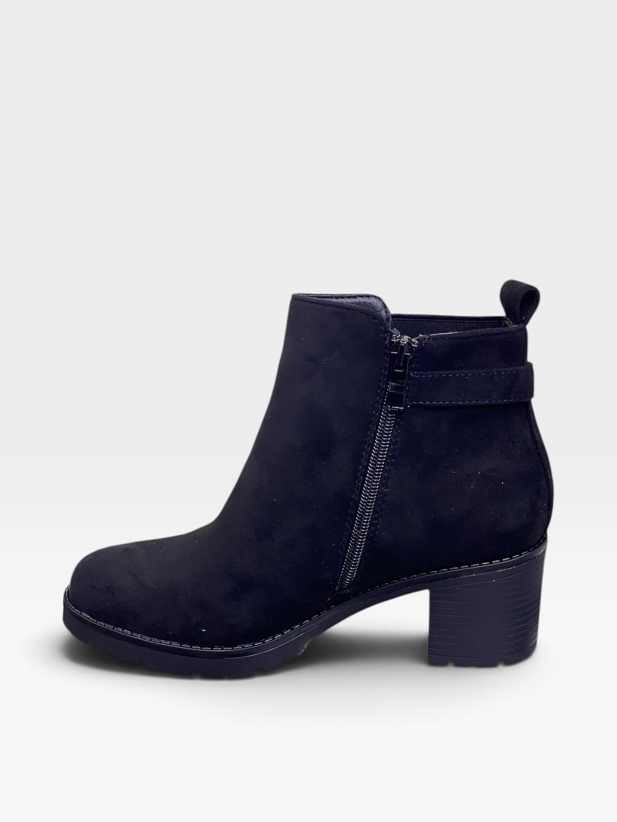 Stivaletto Scamosciato con Tacco Comodo e Zip Nero Donna