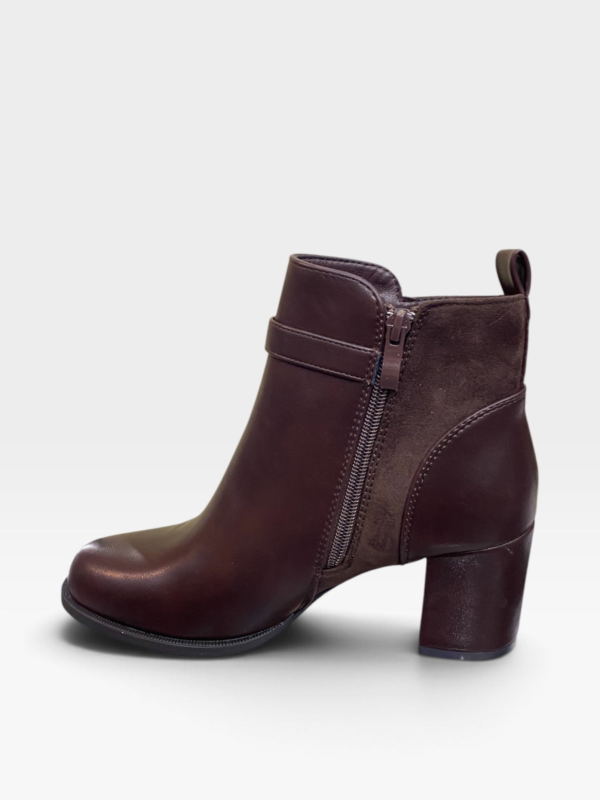 Stivaletto Elegante con Dettaglio Gioiello e Zip Marrone Donna